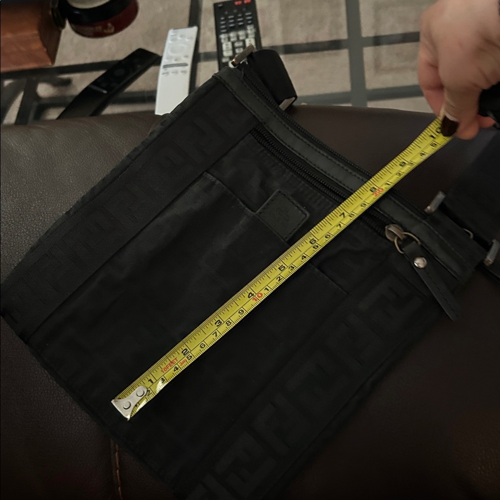 Vintage Unisex Authentic Fendi Shoulder or Crossbody bag - Picture 12 of 12